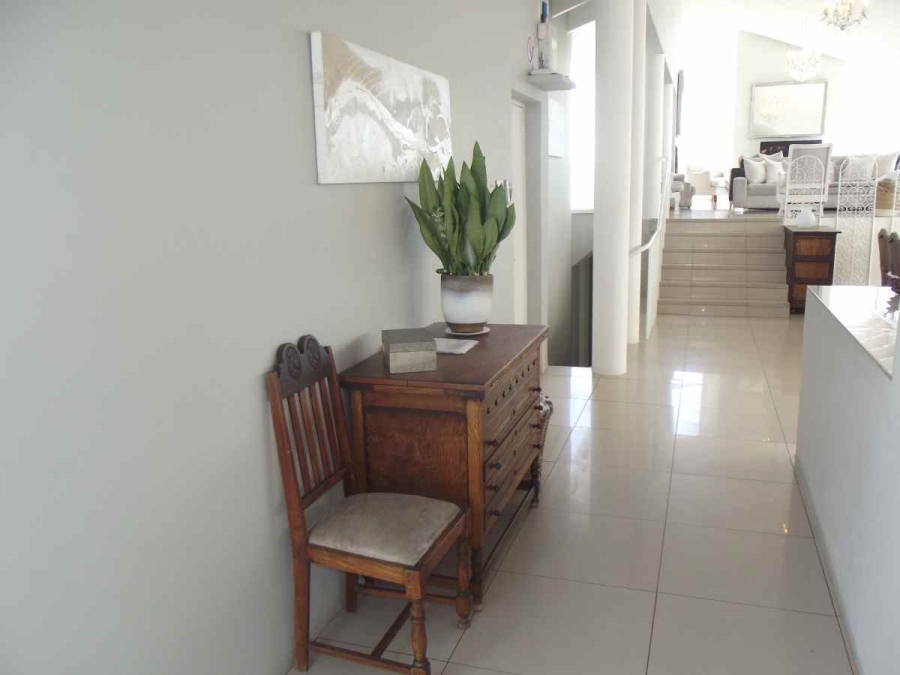 5 Bedroom Property for Sale in Bloubergstrand Western Cape